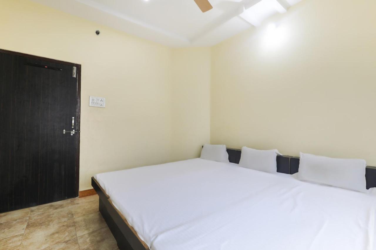 Hotel Spot On 48832 Balaji Parisar Ujjain Esterno foto